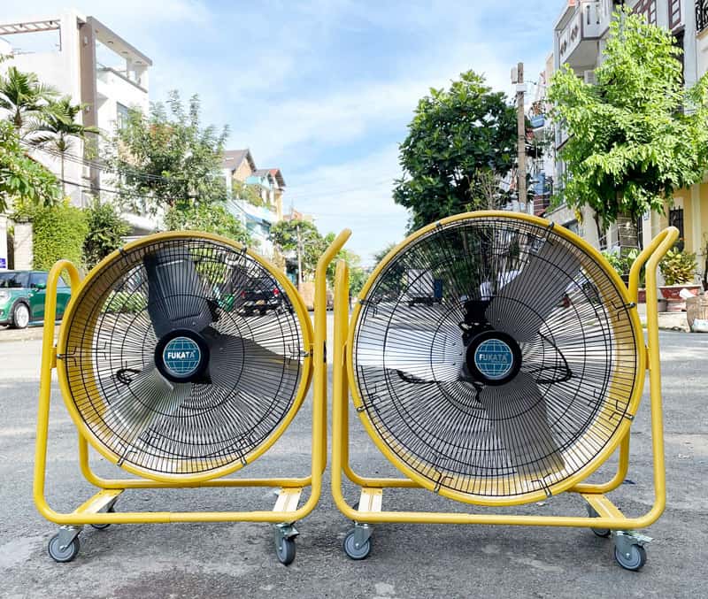 Tại sao phải sử dụng quạt công nghiệp kết hợp với tấm làm mát